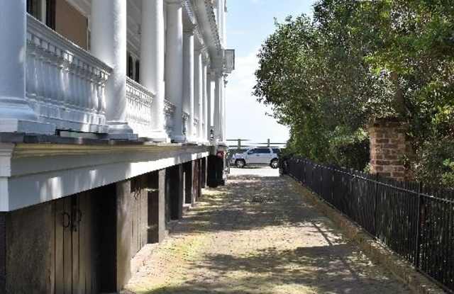 17 1 / 2 East Battery