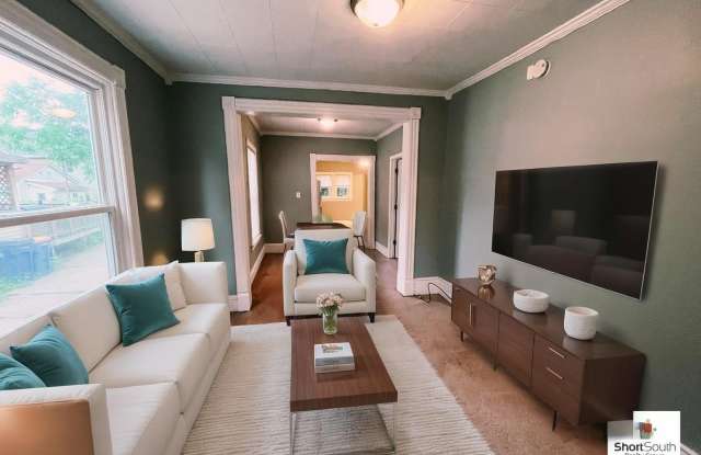 4 bed 2 bath Single Family Home