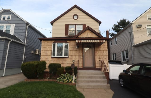 61 Putnam Avenue - 61 Putnam Avenue, Valley Stream, NY 11580