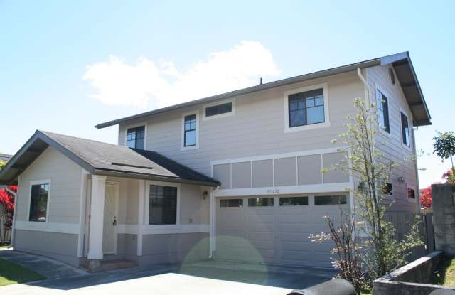 Photo of Mililani Mauka - 3 Bedroom, 2.5 Bath, 2 Parking Home located in Cul-de-Sac !