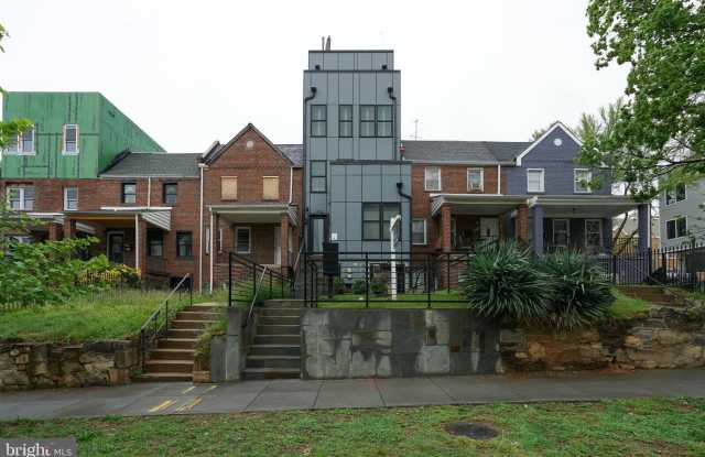 1632 K Street NE unit: Ph