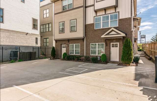 Belmont / Vanderbilt University Condo!!