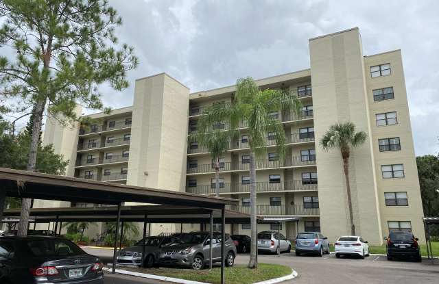 800 Cove Cay Dr Unit 5D