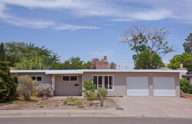 1105 Dakota St NE - 1105 Dakota Street Northeast, Albuquerque, NM 87110