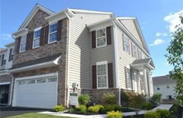 275 FAIRFIELD CIR W - 275 Fairfield Circle West, Montgomery County, PA 19468