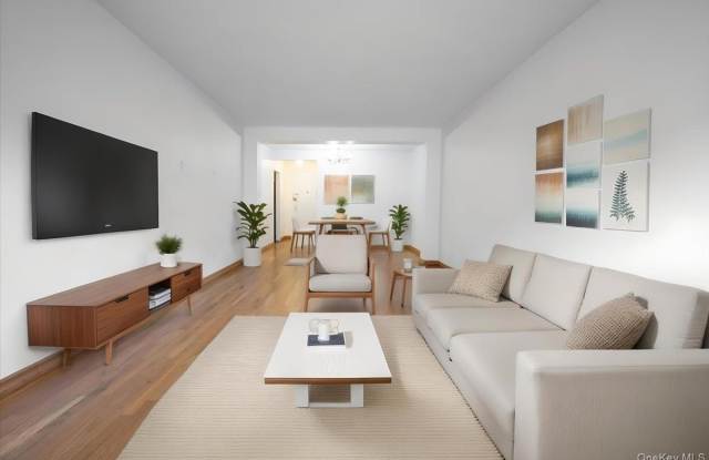 65-65 Wetherole Street unit: 4M