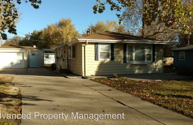 724 Griffith Drive - 724 Griffith Drive, Manhattan, KS 66502