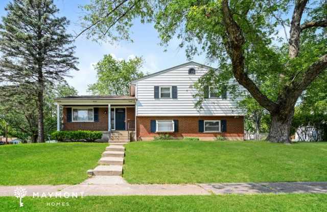 Photo of 2512 Grosvenor Drive