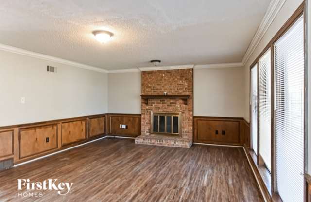 8538 Chimneyrock Boulevard