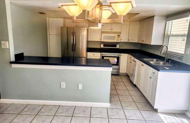 Photo of 417 Ibis Ln