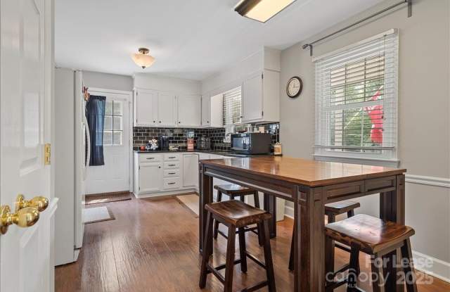 2224 Pinebrook Circle