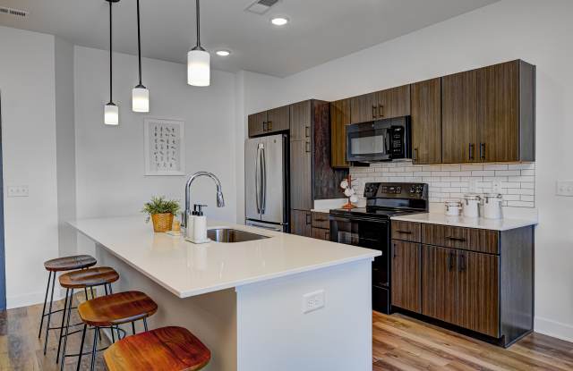 City's End - Fountain Square Apartments