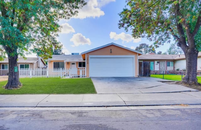 2524 Pemberton CT - 2524 Pemberton Court, Stockton, CA 95210