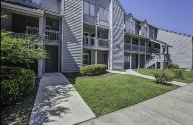 8471 Yadkin Circle unit: M