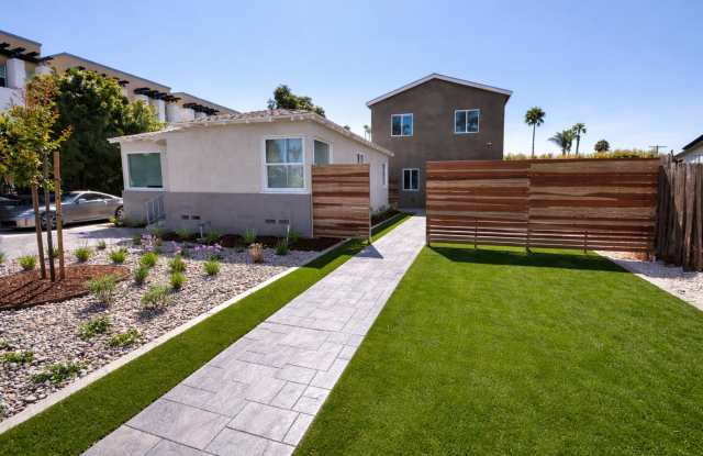 4BD/2BA, Private Yard! (Lease out, pending signatures. Check back in a few days!)