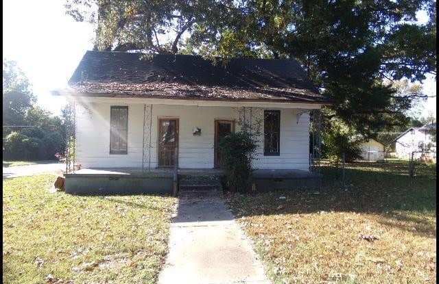 Photo of 1800 W Short 17th Street