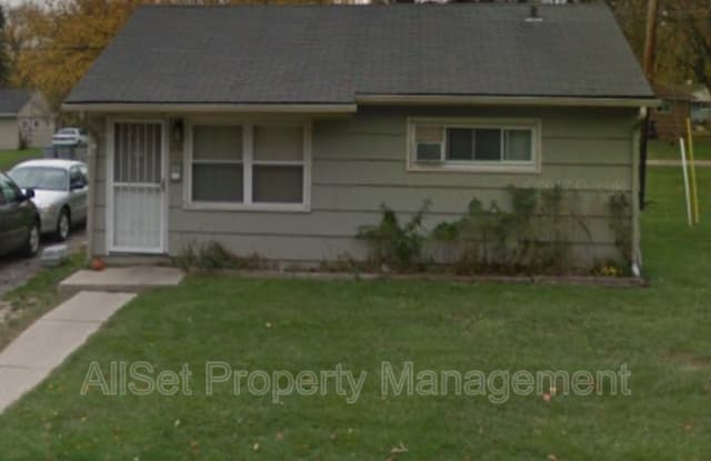 5739 N 60th St - 5739 North 60th Street, Milwaukee, WI 53218