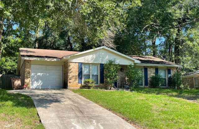 Photo of Close to South Alabama 3/2 Single Car Garage