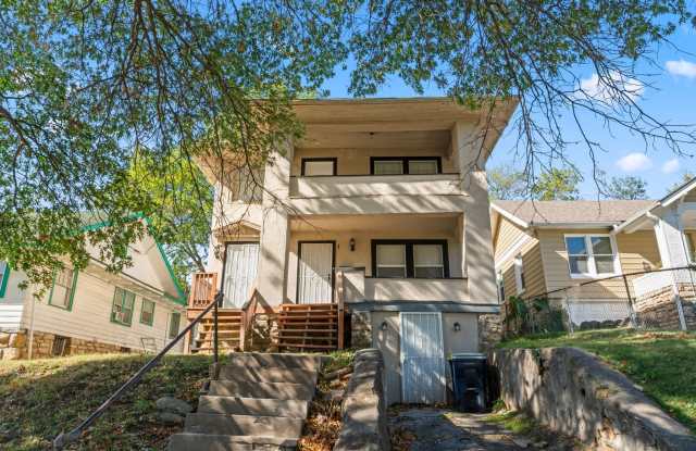 Photo of Affordable 2-Bed Home in Kansas City — Hardwood Floors, Porch  Pet-Friendly!