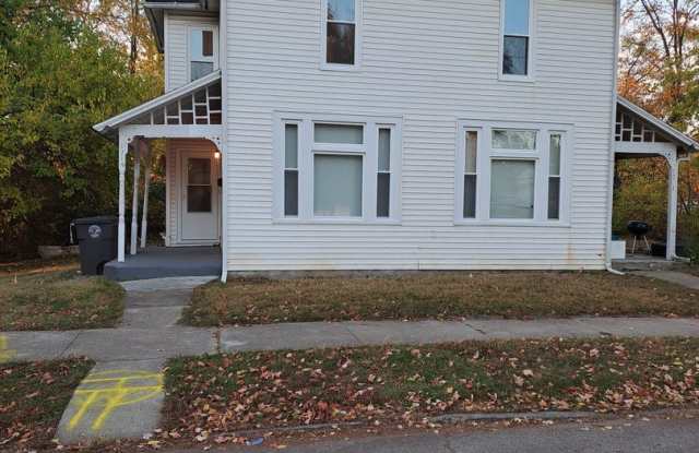 Photo of 2 BR Townhouse Near University of Saint Francis