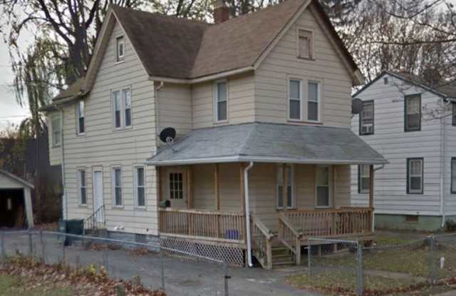 101 Superior Street - Up