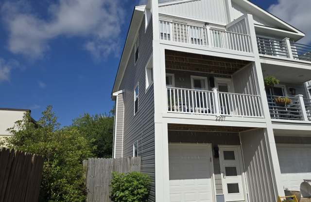 2207 Rockbridge Road - 1