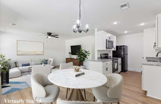 Photo of 2124 Country Club Road