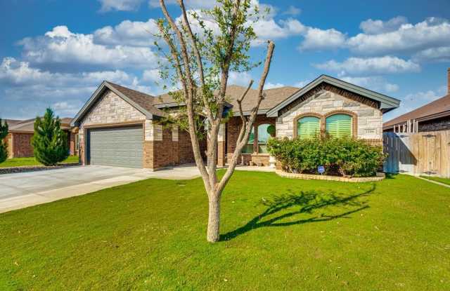 2206 San Fernando Dr