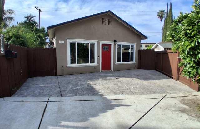 2112 Eicher Ave. Modesto, CA 95350