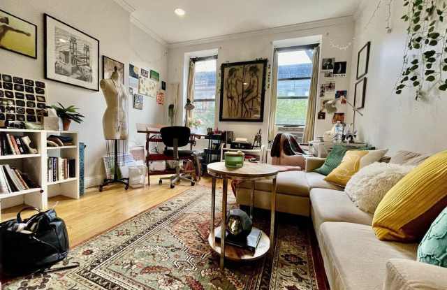 325 E 90th Street