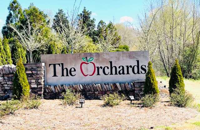 ** 4 Bed 3 Bath located in The Orchards, Pike road ** Call 334-366-9198 to schedule a self showing