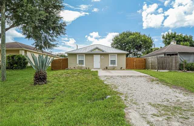 1456 25th Court SW