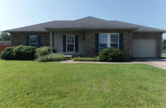 1260 Barbee Ln - 1260 Barbee Lane, Clarksville, TN 37042