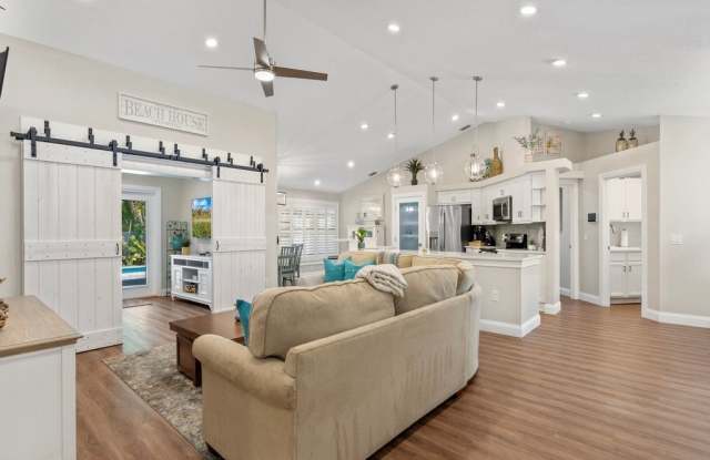 9575 Frangipani Drive