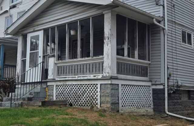 Photo of Charming 4-Bedroom Property in Prime Location