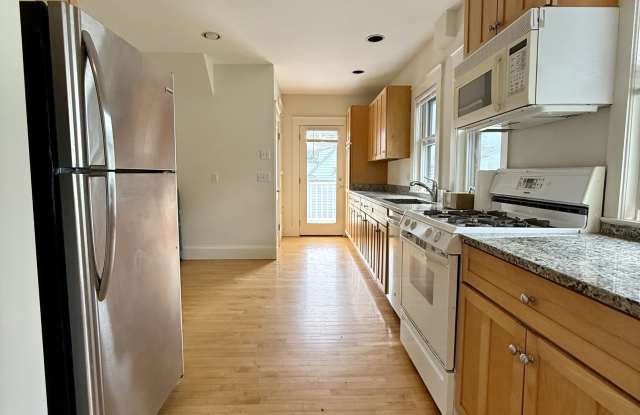 Photo of 68 Putnam Street - 2Unit 2