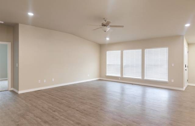 Fully Remodeled Home in West Kennewick – Pets Welcome