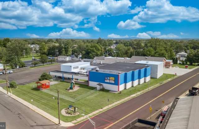 151 S 14TH Street unit: Studio 1