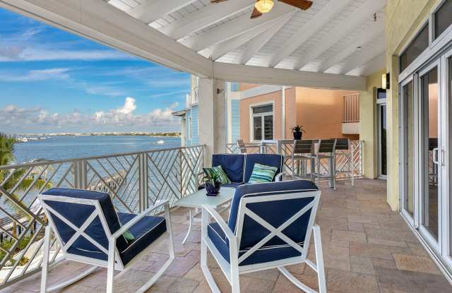 309 E Ocean Avenue