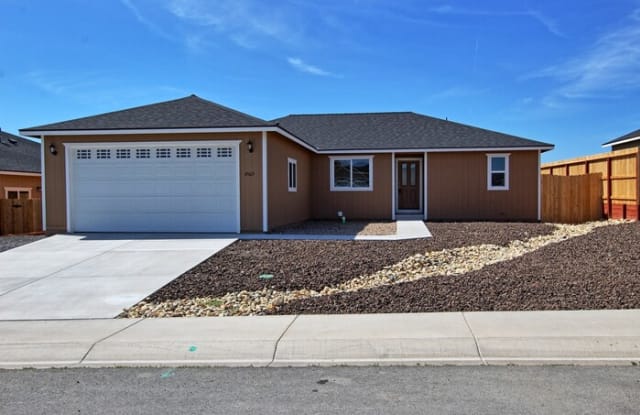 4565 Spaight Way - 4565 Spaight Way, Fernley, NV 89408