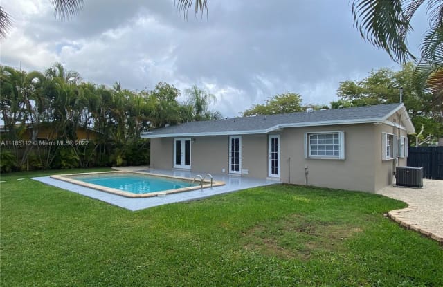 19770 Sw 101st Ave - 19770 Southwest 101st Avenue, Cutler Bay, FL 33157