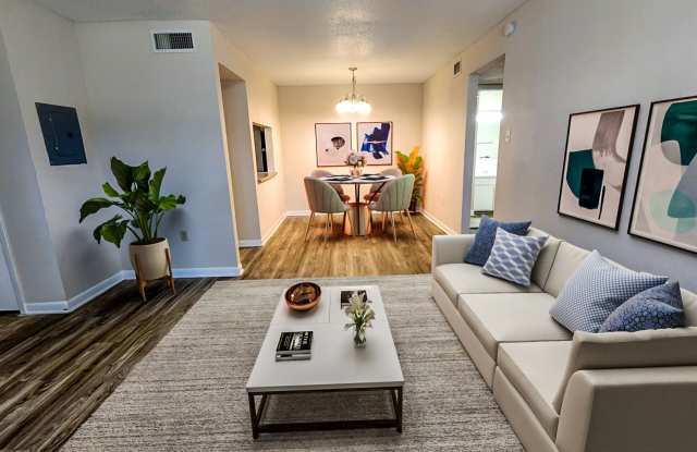 7019 Huntington Park Dr