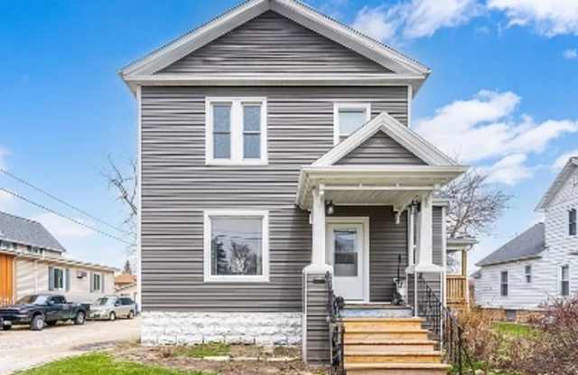 183 East Merrill Avenue - 183 (Front)