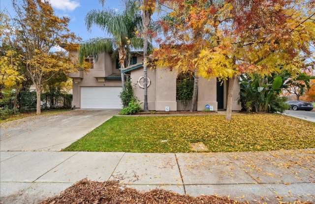 Photo of 70 Arches Cir