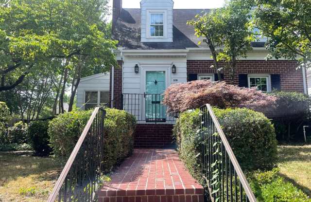 908 WILLIAM STREET