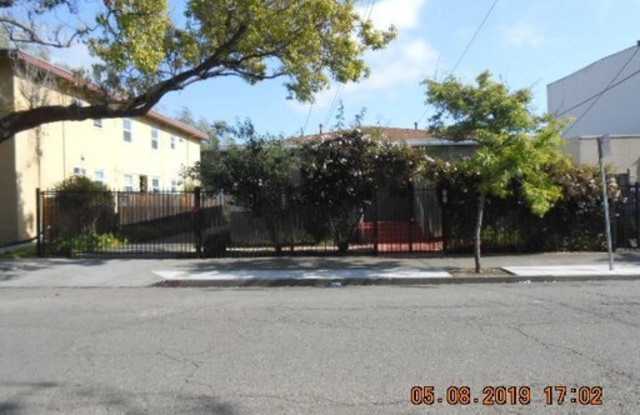 One Bedroom Apartment located near the UC Berkeley ...