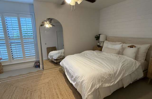 785 Sea Oats Bay