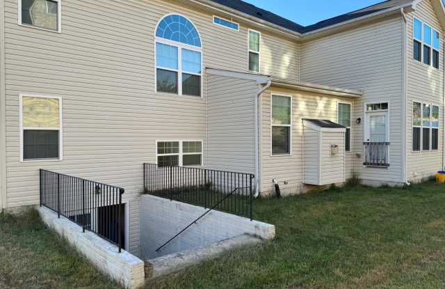 3238 FLEDGLING Circle