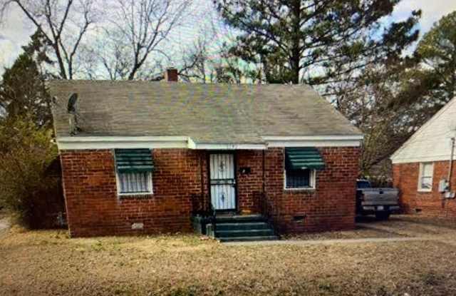 1191 N GRAHAM St