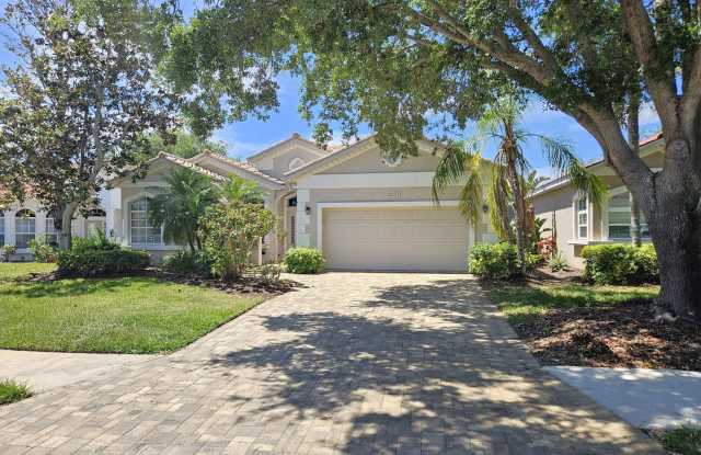 Annual Single Family Heated Pool Home – Located in the Gated Community – Bellagio on Venice Island!